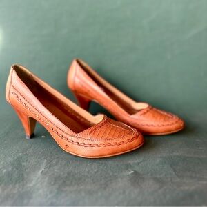 Tan Leather Heels with Braided Detail